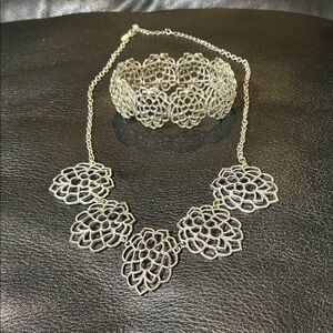 Avon Monarch Petals Necklace and Bracelet Set